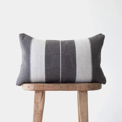 Housse De Coussin Blanc Et Gris Rayer