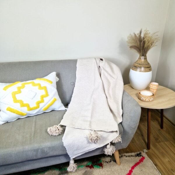 Couverture Beige Clair Avec Pompom – Image 8