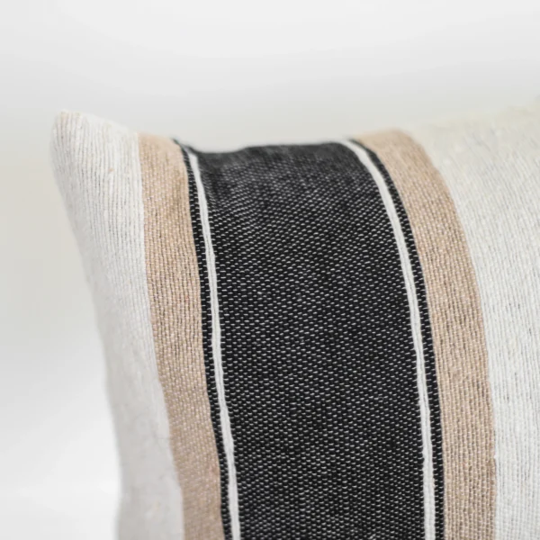 Housse De Coussin Blanc Et Noir Rayer – Image 6
