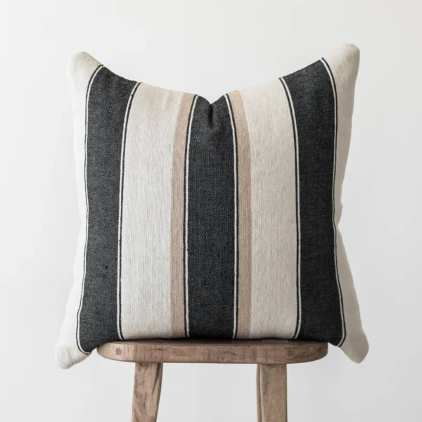 Housse De Coussin Blanc Et Noir Rayer