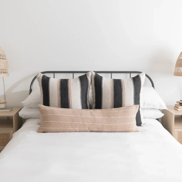 Housse De Coussin Blanc Et Noir Rayer – Image 3