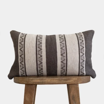 Housse De Coussin Brodé Crème Et Gris