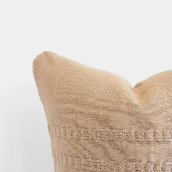 Housse De Coussin Artisanale Beige Brodé – Image 3