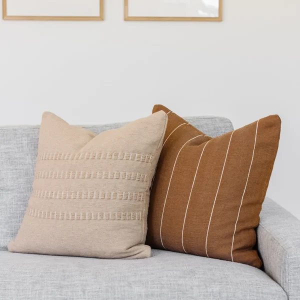 Housse De Coussin Artisanale Beige Brodé – Image 6