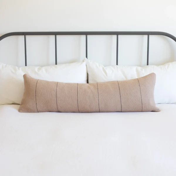 Housse De Coussin Beige Avec Lignes Marron – Image 2